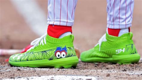 bryce harper phillie phanatic cleats.